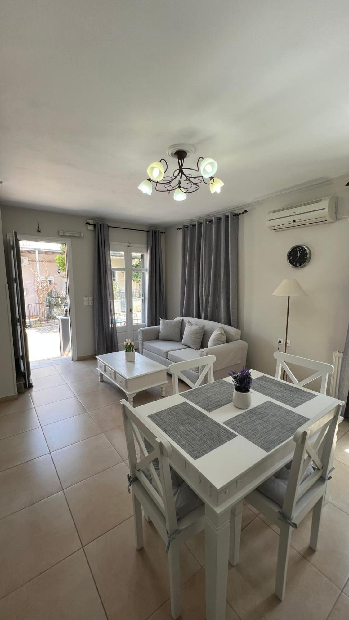 Coastline Villa เปตรา ภายนอก รูปภาพ