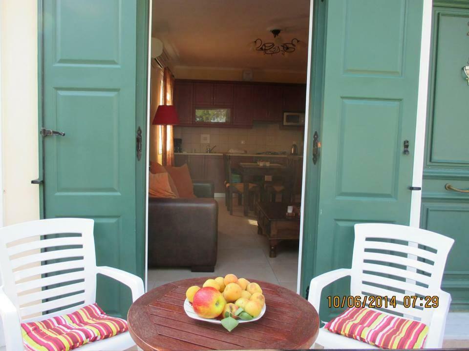 Coastline Villa เปตรา ภายนอก รูปภาพ